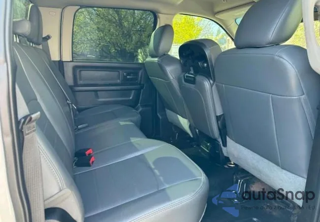 3C6UR5HJ0JG425286: 45811415