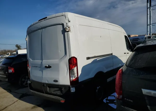 1FTYR2CM1HKA13858: 43993255