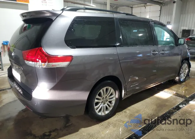 5TDYK3DC8BS172652: 44549145