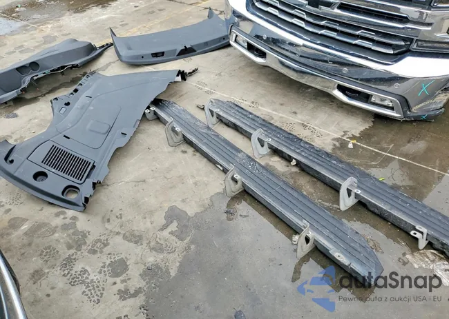 1GNSKLED1RR209943: 77681965