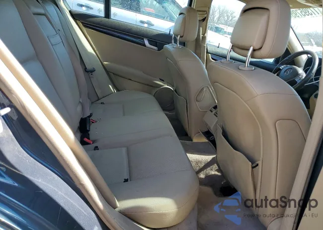 WDDGF4HBXEA963604: 77395795