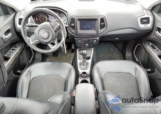 3C4NJDBB3JT178157: 75937285