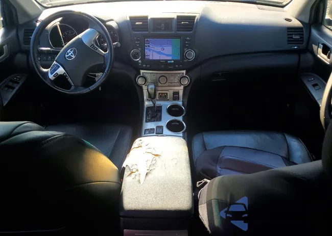 5TDBK3EH3CS094329: 72870535