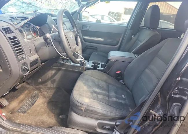 1FMCU93G59KB00820: 77962725