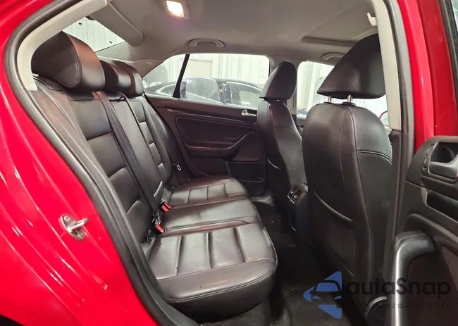 3VWRX7AJ4AM040578: 77584255