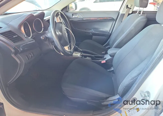 JA32U2FUXGU009020: 77242615