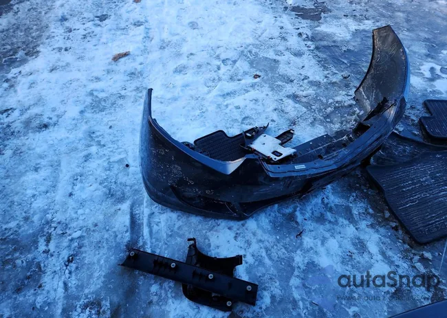 JH4CU2E61AC027068: 77347315