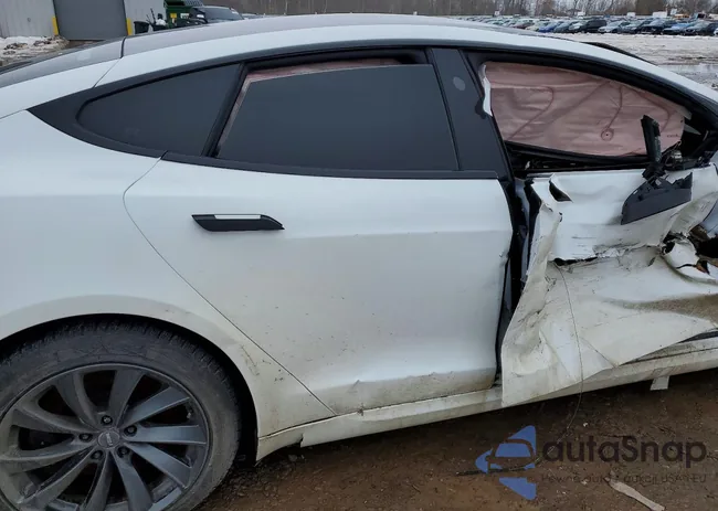 5YJSA1E60NF487590: 76724455