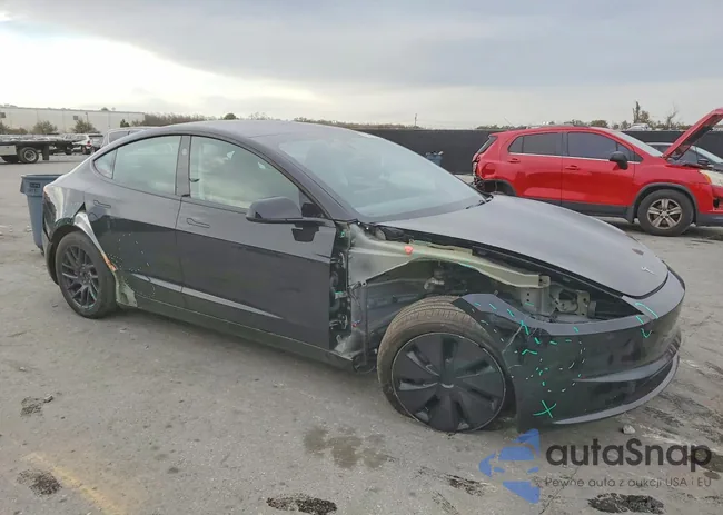 5YJ3E1EB0SF897310: 76698725