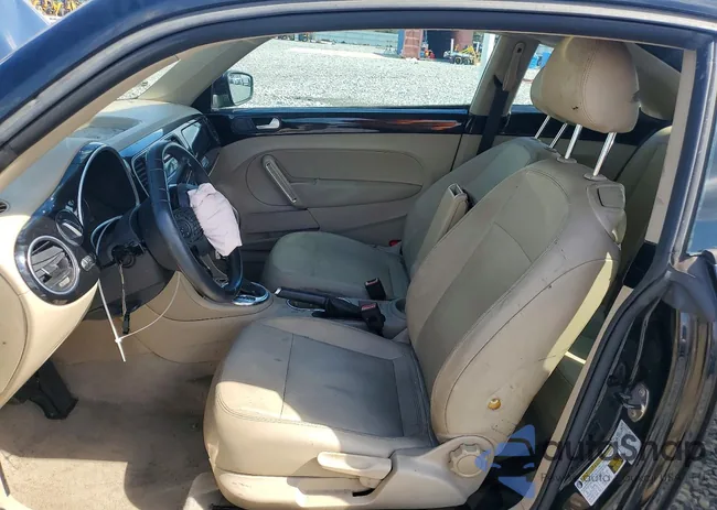 3VWJP7AT9EM609445: 77758025