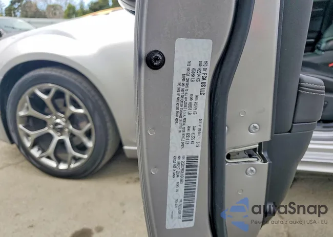 2C3CCABG0JH243653: 76818555