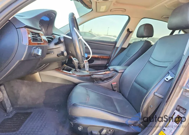 WBAPH5C55BA446070: 76737655