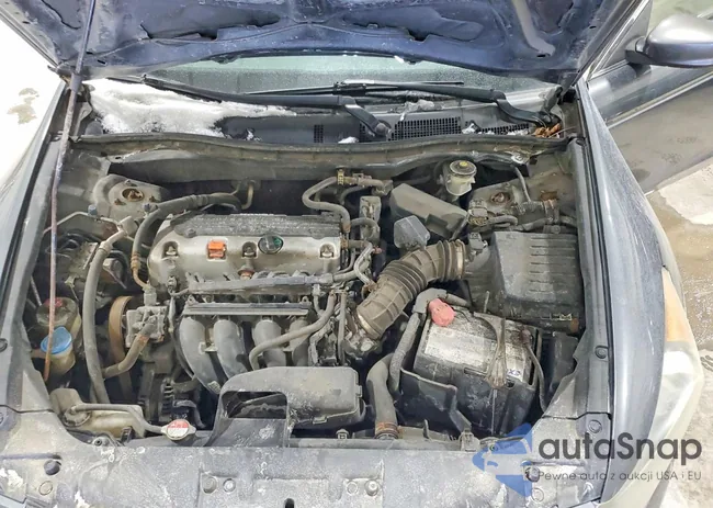 1HGCP2F32AA017353: 75643205