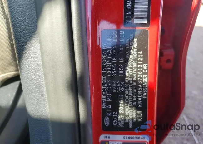 KNADN5A37D6121214: 76352505