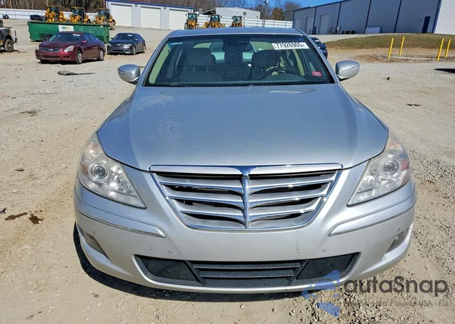 KMHGC4DF9BU116042: 77926905