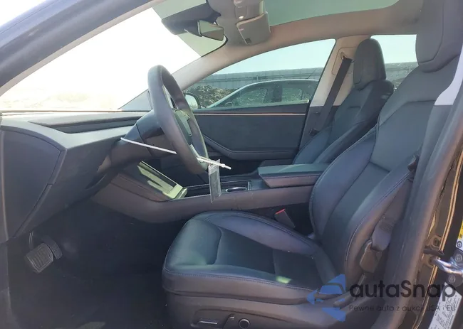 5YJ3E1EB5SF939664: 76408945