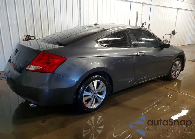 1HGCS1B81BA000121: 76618385