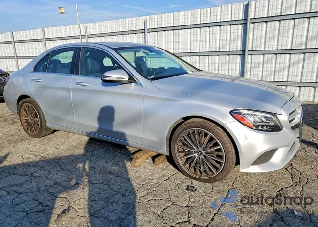 WDDWF8DB2LR556089: 79028675