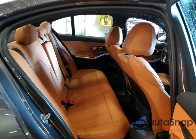 3MW5R7J04N8C30332: 77112855