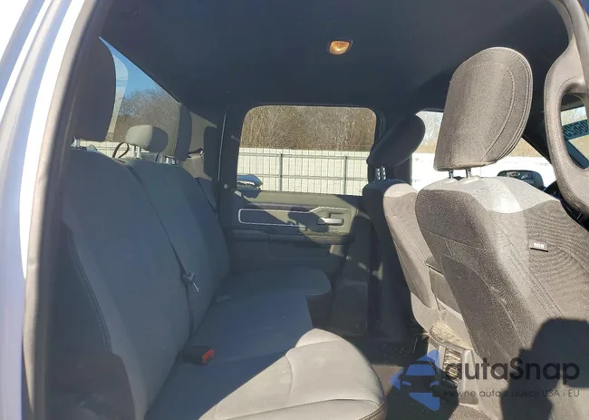 3C6UR5DL8MG542786: 76695625