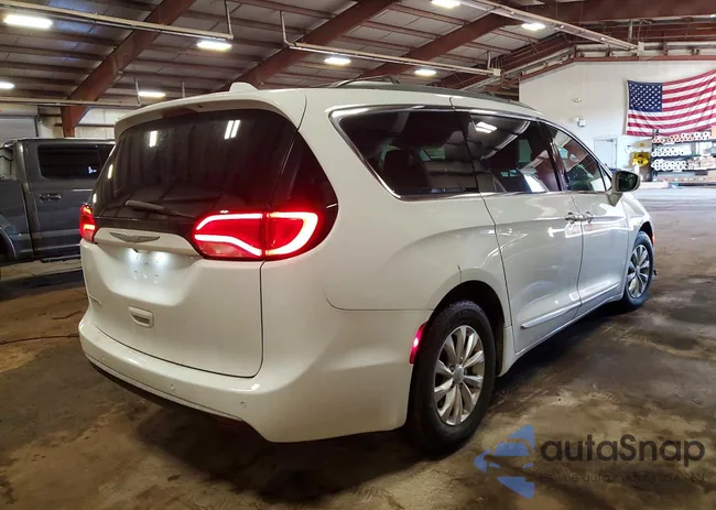 2C4RC1BG9HR704973: 77502535