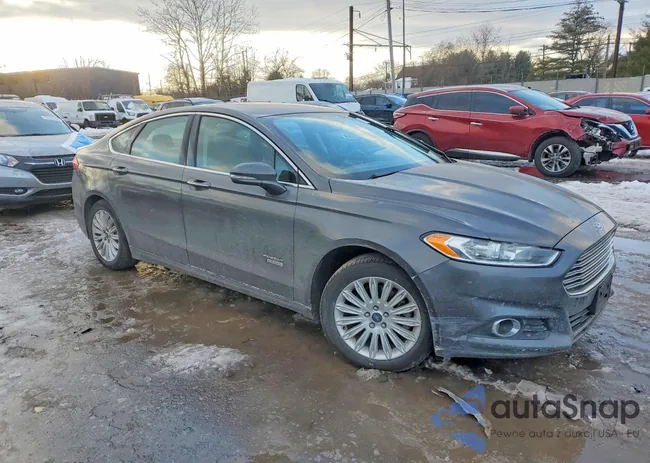 3FA6P0PU0GR263667: 76867635