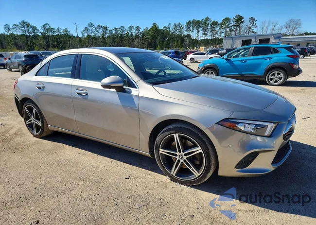 WDD3G4EB0KW000354: 78490455