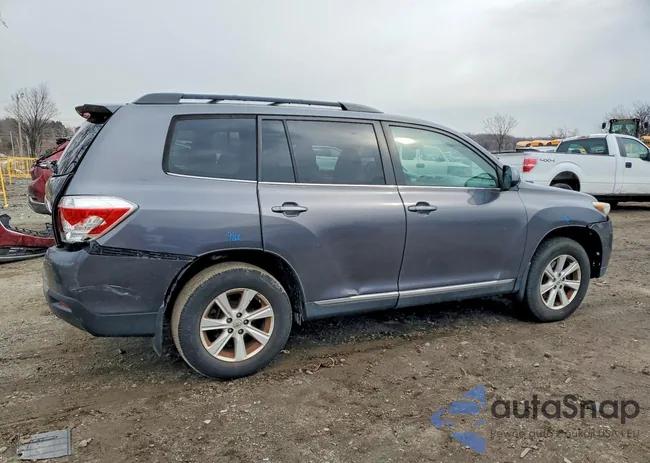 5TDBK3EH9CS139497: 77649295