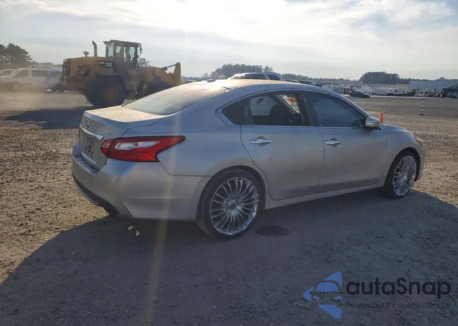 1N4AL3AP0HC216505: 76766195