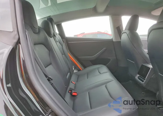 5YJ3E1EB0SF897310: 76698725