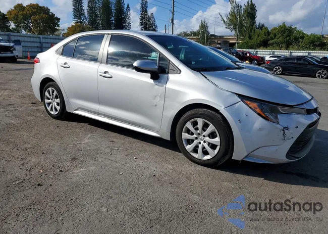 5YFB4MDE8PP017395: 77863795