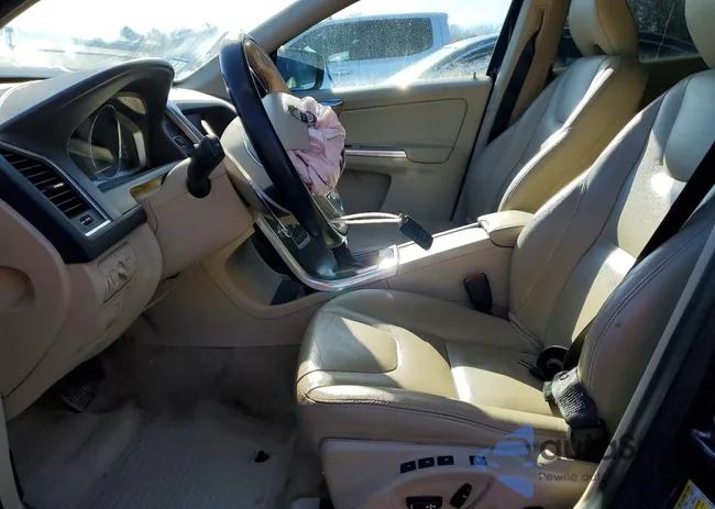 YV4902RK1F2743848: 76879795