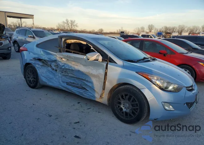 KMHDH6AE8DU012799: 76831675