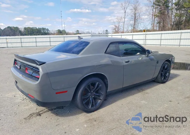 2C3CDZAG1JH218533: 78660715