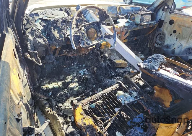 1B7HF16Z51S117477: 76986065