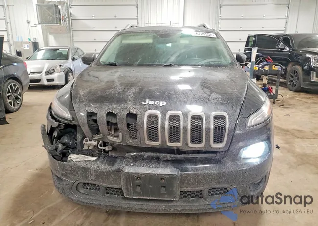 1C4PJLCB9JD616025: 76708505