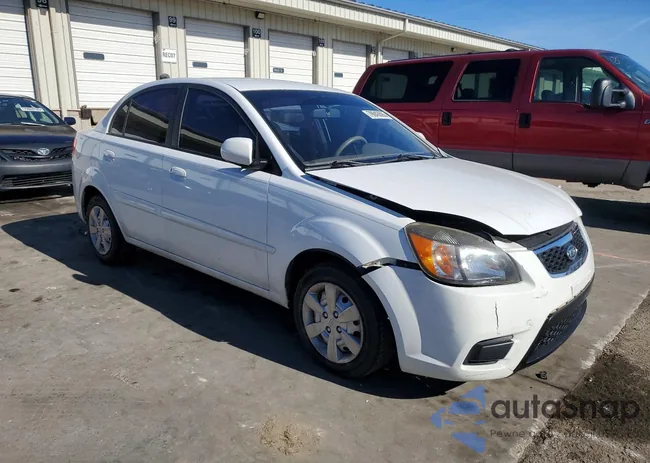 KNADH4A33A6600436: 79043595