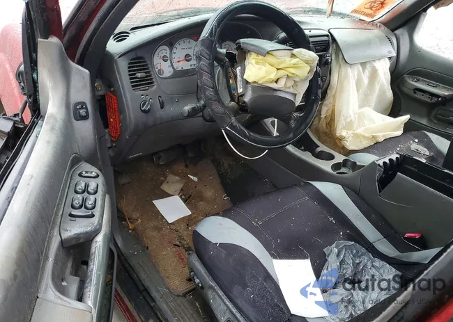 1FMZU67E81UA21913: 76406485