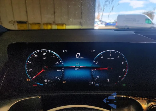 W1N4M4HB9LW040090: 77499235