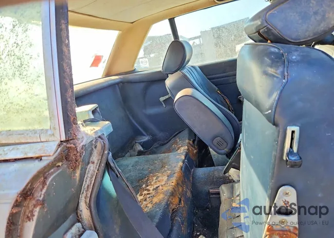 WDBBA48D1HA057073: 77335595