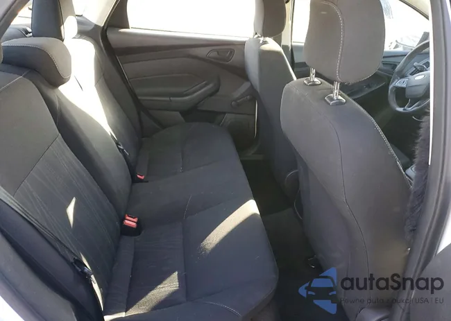 1FADP3E27FL335990: 78252425