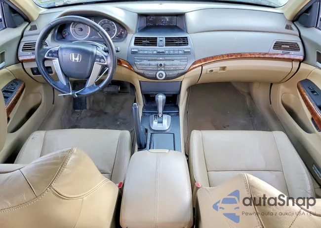 1HGCP2F87AA197411: 77223085