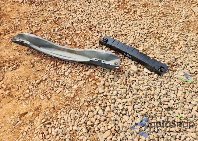 YV1612FS6D2186062: 76755275