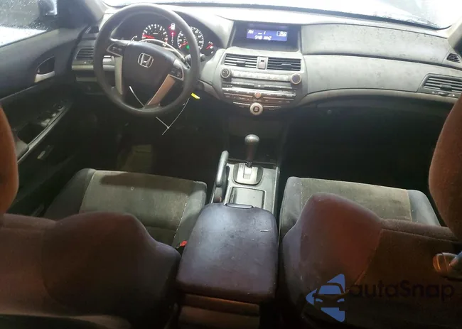 1HGCP2F39AA057820: 76896195