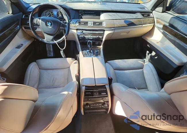 WBAKB8C58CC963205: 77473485