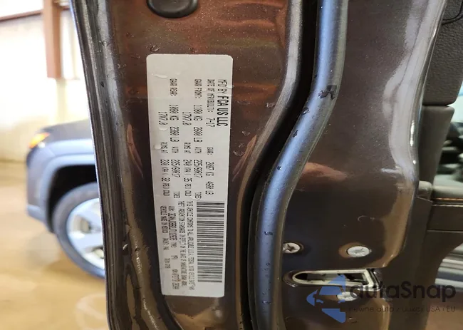 3C4NJDBB2JT112635: 79097715