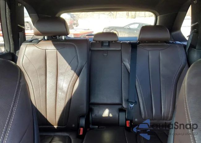 5UXKS4C5XJ0Y19373: 77471085