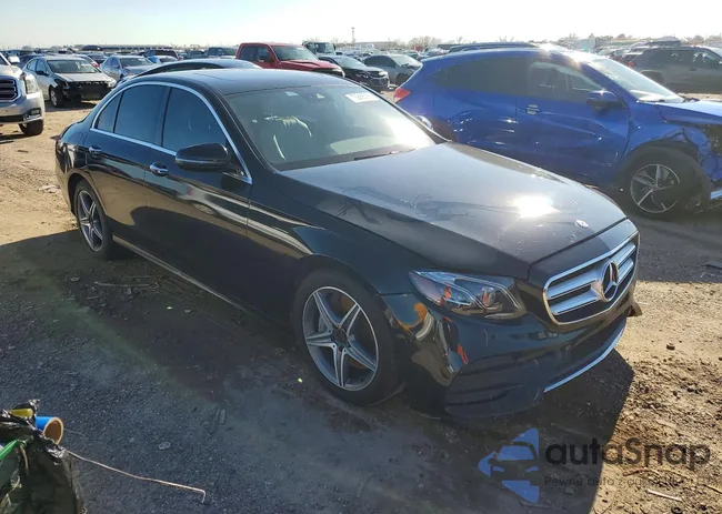 WDDZF4JB9HA026122: 75886385