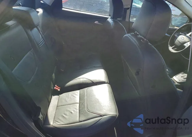 1FADP3F24GL206086: 76395435