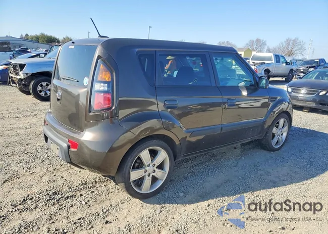 KNDJT2A28A7038429: 76197975